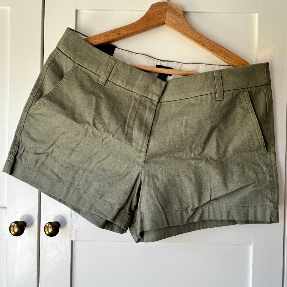 J. Crew 3.5" shorts, green